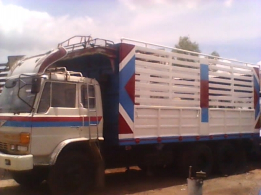 รถ 10  ล้อ  HINO  180   แรง  ปี  39   เครื่องดี  ครัชชีสวย