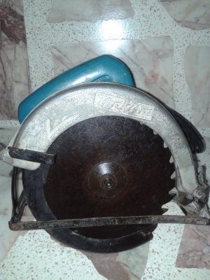 ขายเลื่อยวงเดือนMakita รุ่น5806B