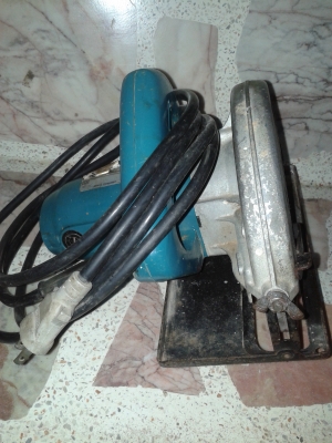 ขายเลื่อยวงเดือนMakita รุ่น5806B