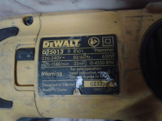 ขายสว่าน Dewalt รุ่น D25013 สภาพดี