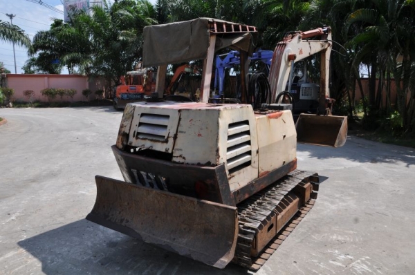 ขายแบคโฮ IHI IS30S สภาพเดิมๆจากญี่ปุ่นยังไม่เคยใช้งานในไทย140,000 บาท