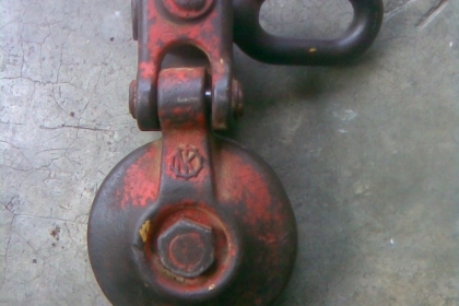 อกสลิงญี่ป่น ขนาด 10 ตันสภาพเดิมๆครับสวยๆครับเป็นรอกญี่ปุ่นครับ  ขนาดประมาณ  10 ตันสบายครับ ราคานี้สุดค้มมากครับตัวใหญ่ครับ