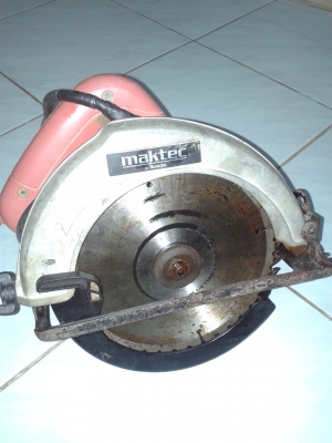 ขายเลื่อยวงเดือนMaktec รุ่นMT580