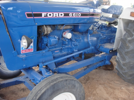 ขายด่วนครับเจ้าของร้อนเงิน FORD 6600 T5 สภาพพร้อมใช้ ราคาคุยกันได้ครับ