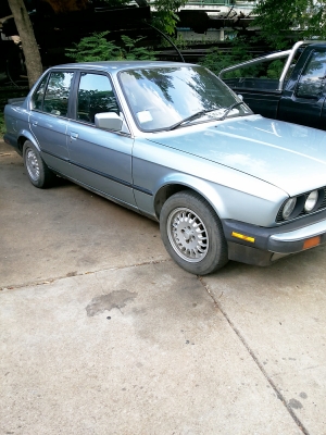 ขาย BMW 316 สีฟ้าพร้อมใช้คับ