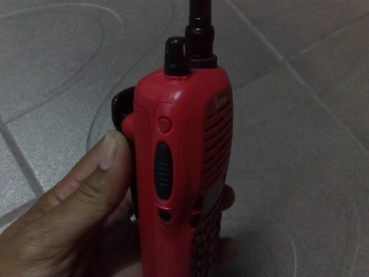 ขายวิทยุสื่อสาร BENISON V5 เปลี่ยนกรอบ ICOM 3fgx ราคา 1800 บาท สิ่งที่จะได้ 1.ตัวเครื่อง 2.แบตเตอร์ใหม่ของ icom 3.คลิปหลังของ icom 4.แท่นชาร์ท 5.เสายางของใหม่ พร้อมโอน ธนาคารไทยพาณิชย์ 0524083475 นิธิโรจน์  วงษ์ขันธ์เดช โทร 0849448845 ทะเบียนว่างพร้อมจดขอ