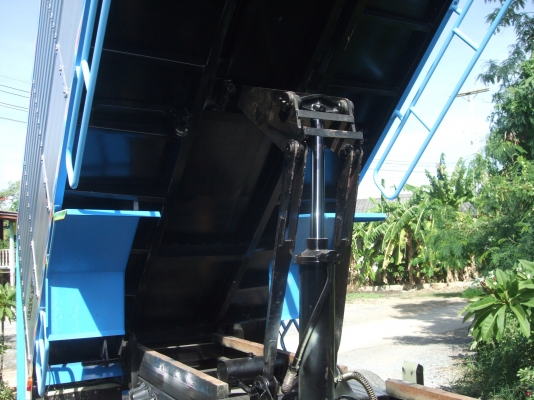 ขายด่วน 6 ล้อ ดั้มเกษตรฟูโซ่ FK415F  เครื่องยนต์ 6D14  160 แรง