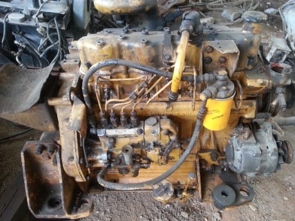 ขายเครื่อง komatsu 4d105-2