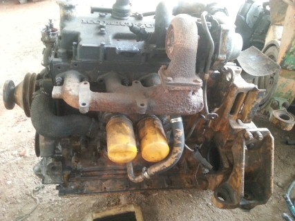 ขายเครื่อง komatsu 4d105-2