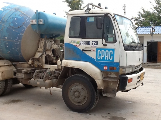 ขายรถโม่ NISSAN 320 HP