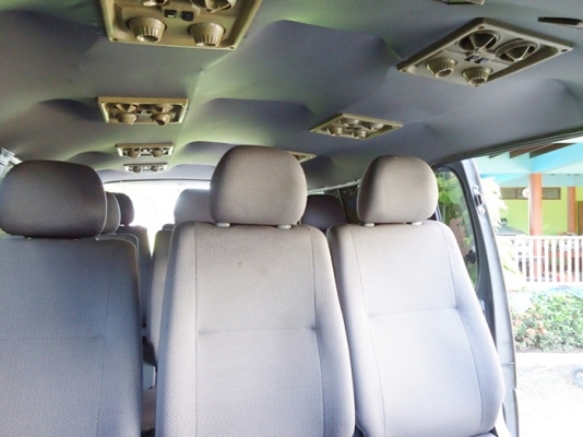 รถตู้  Toyota  เครื่องดีแน่นๆ   แก๊ส lPG หัวฉีด ประหยัด เอกสารพร้อมโอน สภาพดี พร้อมใช