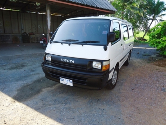 รถตู้  Toyota  เครื่องดีแน่นๆ   แก๊ส lPG หัวฉีด ประหยัด เอกสารพร้อมโอน สภาพดี พร้อมใช