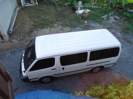 รถตู้  Toyota  เครื่องดีแน่นๆ   แก๊ส lPG หัวฉีด ประหยัด เอกสารพร้อมโอน สภาพดี พร้อมใช