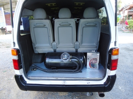 รถตู้  Toyota  เครื่องดีแน่นๆ   แก๊ส lPG หัวฉีด ประหยัด เอกสารพร้อมโอน สภาพดี พร้อมใช