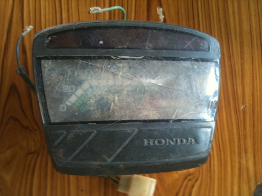 ขายดรีม 2 คัน เริ่มต้น 3,500 บาท ขับได้ทั้งสองคัน