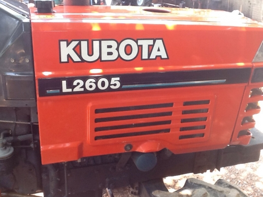 ขายรถไถ KUBOTA L2605 พร้อมผาน 5 รถสภาพเดิมๆไม่ได้ทำสีใหม่