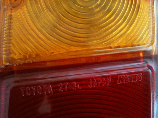 ขายเลนไฟท้ายแท้เก่าเก็บญี่ปุ่น toyota liteace Kmv10 (ชินจัง) ขายรถด้วย