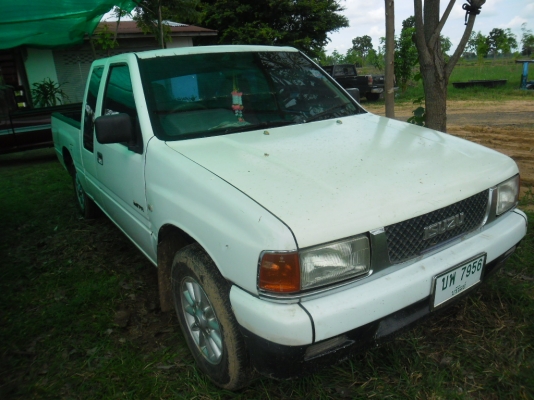 รถกระบะISUZU 2500แคป สีขาว รถปี่ 2538 พวงมาลัยพาวเวอร์