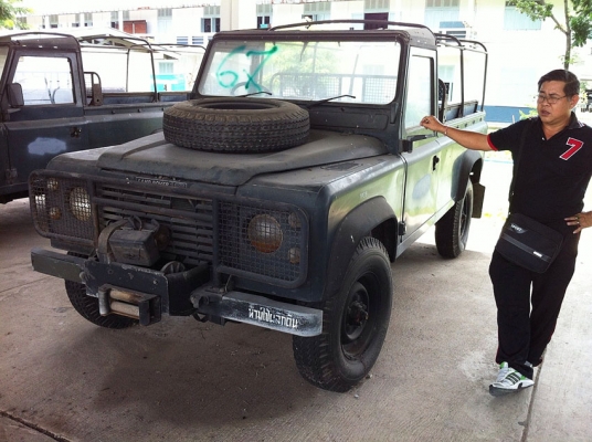ขาย แลนด์โรเวอร์ defender พร้อมวิ้น 8274 สภาพสวย