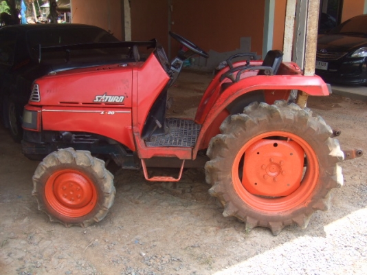 ขายรถไถ คูโบต้า saturn  x 20     4 สูบ   2 เพลา
