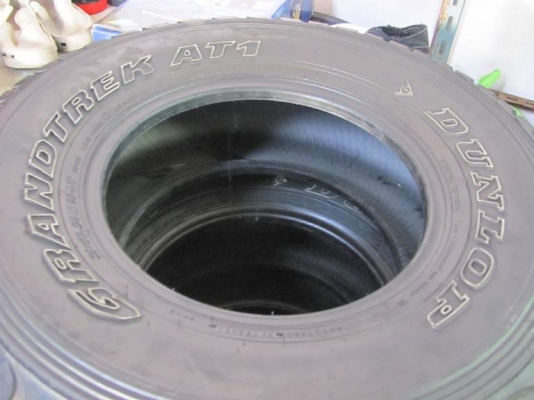 ขายยาง 31-10.5-15 ปี11ยังสวยเพิ่งถอดเมื่อวาน