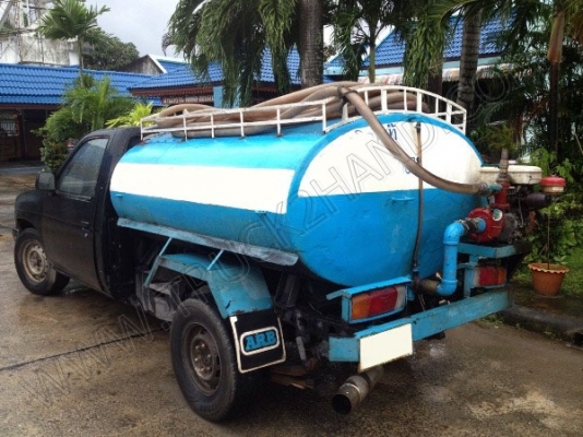 รถกระบะ บรรทุกน้ำ ยี่ห้อ NISSAN รุ่น BIG M รถกระบะ บรรทุกน้ำ ยี่ห้อ NISSAN รุ่น BIG M