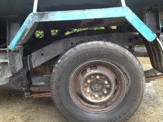 รถกระบะ บรรทุกน้ำ ยี่ห้อ NISSAN รุ่น BIG M รถกระบะ บรรทุกน้ำ ยี่ห้อ NISSAN รุ่น BIG M