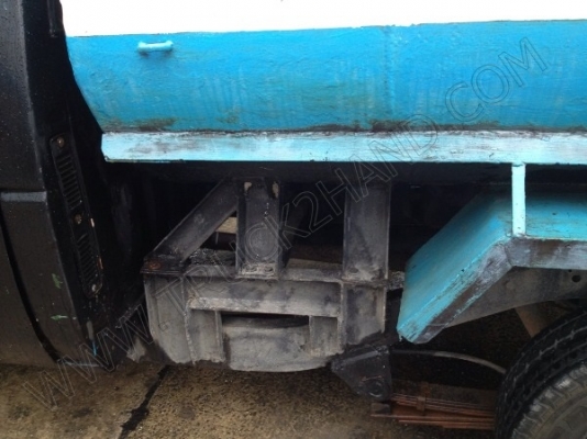 รถกระบะ บรรทุกน้ำ ยี่ห้อ NISSAN รุ่น BIG M รถกระบะ บรรทุกน้ำ ยี่ห้อ NISSAN รุ่น BIG M