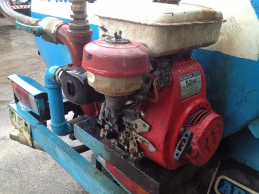 รถกระบะ บรรทุกน้ำ ยี่ห้อ NISSAN รุ่น BIG M รถกระบะ บรรทุกน้ำ ยี่ห้อ NISSAN รุ่น BIG M