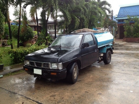 รถกระบะ บรรทุกน้ำ ยี่ห้อ NISSAN รุ่น BIG M รถกระบะ บรรทุกน้ำ ยี่ห้อ NISSAN รุ่น BIG M