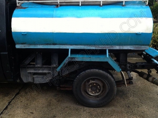 รถกระบะ บรรทุกน้ำ ยี่ห้อ NISSAN รุ่น BIG M รถกระบะ บรรทุกน้ำ ยี่ห้อ NISSAN รุ่น BIG M