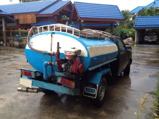 รถกระบะ บรรทุกน้ำ ยี่ห้อ NISSAN รุ่น BIG M รถกระบะ บรรทุกน้ำ ยี่ห้อ NISSAN รุ่น BIG M