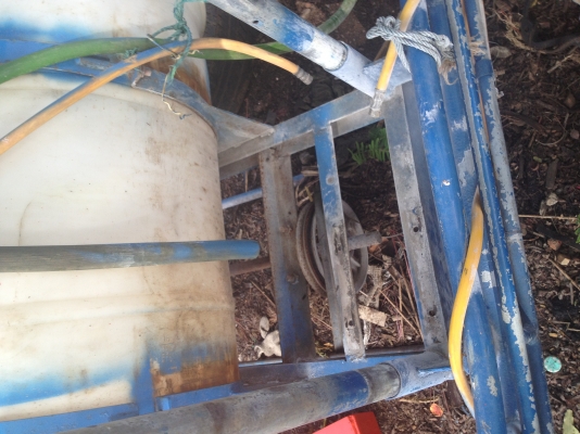 ขายเครื่องฉีดยา200ลิตรติดกับรถไถ20แรงขึ้นไป พี่สุดหล่อรับไปดูแลแล้วครับ