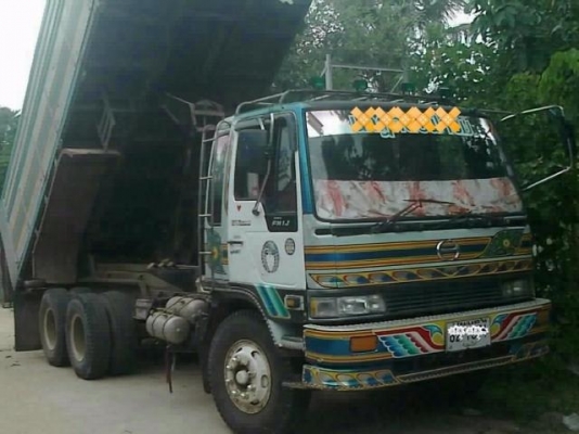 HINO F17 - 185 HP HO7C สิบล้อดั๊มพ์ 2 เพลา กระบะดั๊มพ์มิเนียม 12 ตันสภาพสวย เครื่องแห้งแรงดีไม่เยิ้ม ภายในเก๋งคอนโซลสวยลงเล่มครบถูกต้อง แอร์ พวงมาลัยเพาเวอร์ ระบบเบรคทริ๊ปฟี้ครบพร้อม ช่วงล่างแน่น ยางสภาพดี 10 เส้นประมาณ 70\% พร้อมบรรทุกพร้อมใช้งาน เอกสารทะ