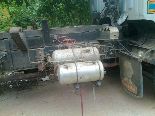 HINO F17 - 185 HP HO7C สิบล้อดั๊มพ์ 2 เพลา กระบะดั๊มพ์มิเนียม 12 ตันสภาพสวย เครื่องแห้งแรงดีไม่เยิ้ม ภายในเก๋งคอนโซลสวยลงเล่มครบถูกต้อง แอร์ พวงมาลัยเพาเวอร์ ระบบเบรคทริ๊ปฟี้ครบพร้อม ช่วงล่างแน่น ยางสภาพดี 10 เส้นประมาณ 70\% พร้อมบรรทุกพร้อมใช้งาน เอกสารทะ HINO F17 - 185 HP HO7C สิบล้อดั๊มพ์ 2 เพลา กระบะดั๊มพ์มิเนียม 12 ตันสภาพสวย เครื่องแห้งแรงดีไม่เยิ้ม ภายในเก๋งคอนโซลสวยลงเล่มครบถูกต้อง แอร์ พวงมาลัยเพาเวอร์ ระบบเบรคทริ๊ปฟี้ครบพร้อม ช่วงล่างแน่น ยางสภาพดี 10 เส้นประมาณ 70\% พร้อมบรรทุกพร้อมใช้งาน เอกสารทะ