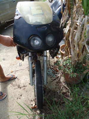 ขาย HONDA NSR 150 ทุกอย่างครบ รื้อมาแล้วขี้เกียจใส่ ถูกๆ 5,000.-