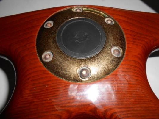 พวงมาลัยลายไม้ 13 นิ้ว