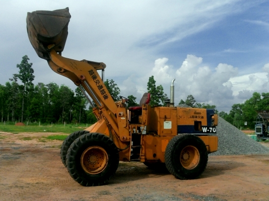 ขายรถตัก KOMATSU W70-1เอวอ่อนสภาพพร้อมใช้งาน