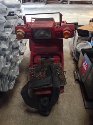 ขายhonda jyro x 3 ล้อ รถจอดนานสตาร์ทไม่ติด สีเดิมๆ ของเดิมครบ 6200 มีdio af 18 ขาย 2000 โทรเบอร์นี้นะครับ เบอร์เดียว รถฝากขาย  0818094569