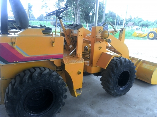 ขายรถตัก FURUKAWA FL 30 เอวอ่อน เครื่องดีเซล 4 สูบ ขายรถตัก FURUKAWA FL 30 เอวอ่อน เครื่องดีเซล 4 สูบ