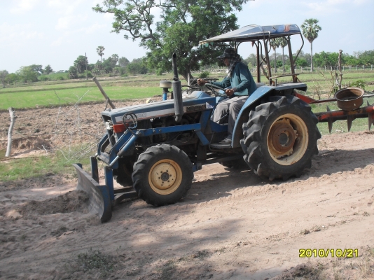 ขายรถไถ ISAKI TL3200 32แรง 4WD มีดันหน้า ผานหลัง ผาน5 พวงมาลัยเพาเวอร์ เครื่องดี ดันดี ไถดี ขายรถไถ ISAKI TL3200 32แรง 4WD มีดันหน้า ผานหลัง ผาน5 พวงมาลัยเพาเวอร์ เครื่องดี ดันดี ไถดี