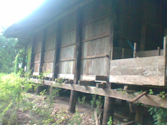 ขายที่เก็บข้าวสมัยเก่า.ยุ้งข้าว...ขนาดใหญ่