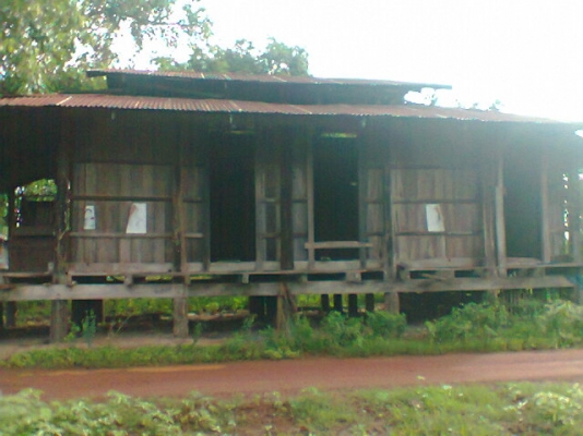 ขายที่เก็บข้าวสมัยเก่า.ยุ้งข้าว...ขนาดใหญ่