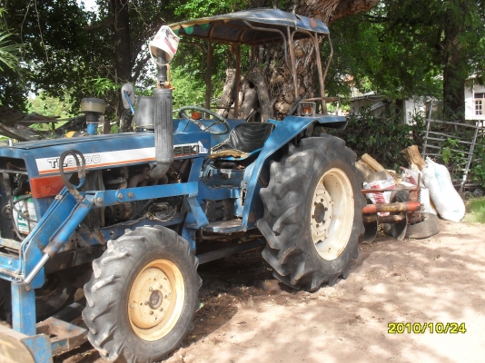 ขายรถไถ ISAKI TL3200 32แรง 4WD มีดันหน้า ผานหลัง ผาน5 พวงมาลัยเพาเวอร์ เครื่องดี ดันดี ไถดี