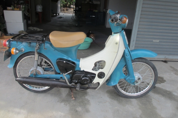ขาย C70 ถังแยกมีเล่มทะเบียนเครื่องครับตัวโคลงเป็น C100 ถังแยก ขาย C70 ถังแยกมีเล่มทะเบียนเครื่องครับตัวโคลงเป็น C100 ถังแยก