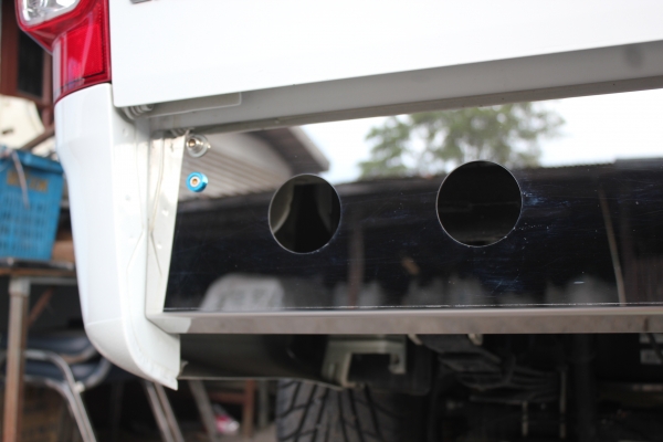 ขาย แผ่นปิดท้ายเชฟโรเลต โคโลราโด หนา2.3mm (หลายแบบ)