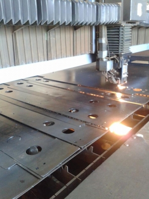 ขาย แผ่นปิดท้ายเชฟโรเลต โคโลราโด หนา2.3mm (หลายแบบ)