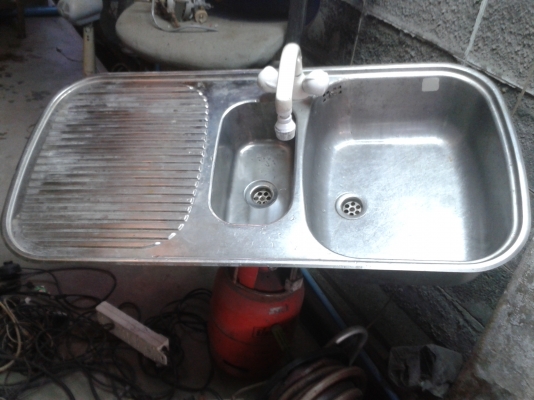 ซิ้งสองหลุมหัวก๊อกทองเหลือง