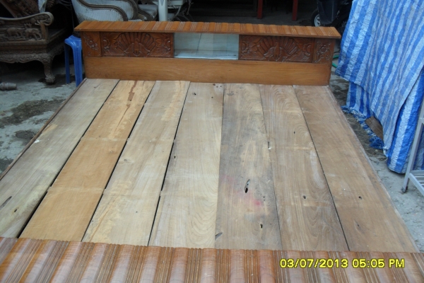 ขายเตียงนอนไม้สัก