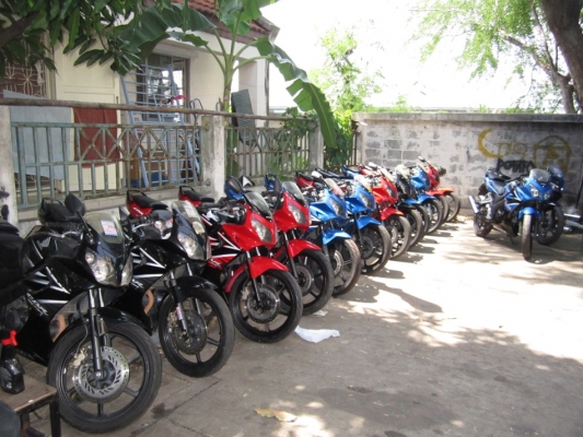 ยังไงก็ขาย CBR150ปี 50ขึ้น มีหลายคันให้เลือก ชุดโอนครบ